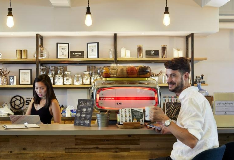 Cheung Hing Industrial Building, 12P Smithfield Road, Level 8, Hong Kong