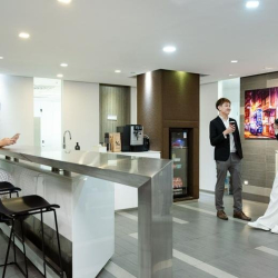 Unit 1001, 10th Floor, Mira Place, 132 Nathan Road executive office centres